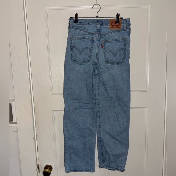 Levi’s - Picture 3 of 3